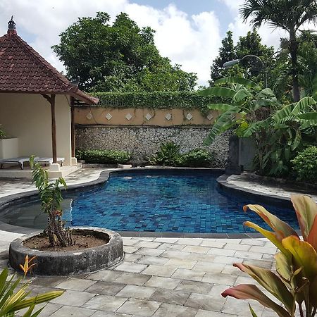 Mumbul Villa Nusa Dua  Buitenkant foto